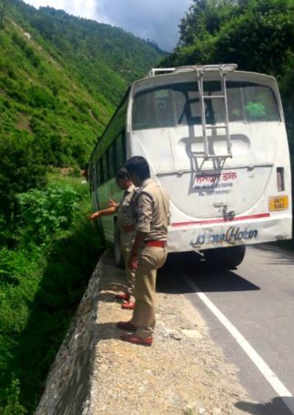 Bus accident : उत्तराखंड में बड़ा हादशा टला ! मध्यप्रदेश में धार और उज्जैन के थे सभी यात्री ।